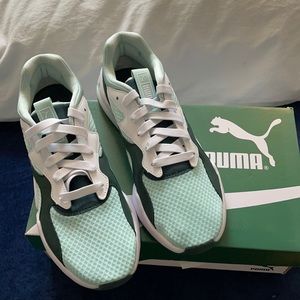 Brand new Puma 90’s Bloc Nova Womens Sneakers